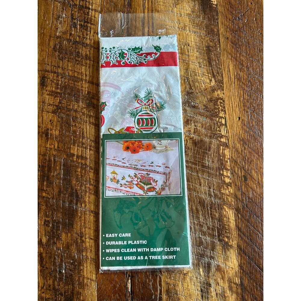 Vintage Christmas Tablecloth/Tree Skirt Durable Plastic Easy Care Holiday Red &